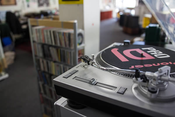 Turntable display inside The Velvet Fog